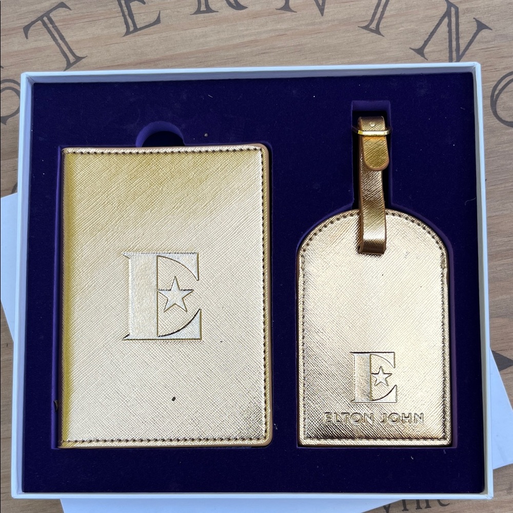 Gold Key & Card Holder Set